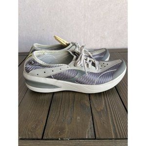 bzees niche silver cloud